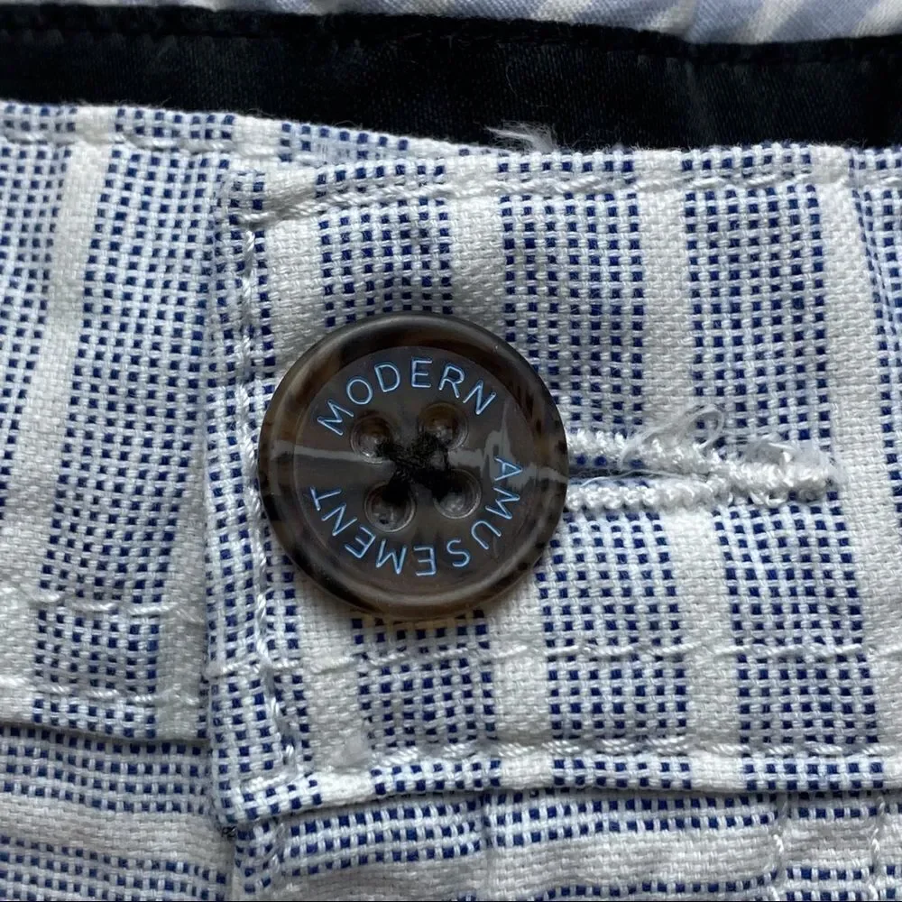 Modern Amusement Striped Flat Front Shorts Size 34